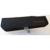 ProCouteaux - Mallette IZI min service apprenti - 5 pièces, Votre mallette spécialisée pour le serviceProCouteaux a créé pour vous votre mallette avec tout ce qu'il vous faut pour le service en salle.L'ensemble contient: Couteau Artiste : d'office, filet de sole et découpeur/trancheur, sommelier, ramasse miettes.Mallette semi-rigide en tissus noir et bords renforcés. Intérieur renforcé PVC, résistant. Glissières spéciales cadenas.  Pour plus de tranquillité si vous devez emprunter les transports publics, optez pour le cadenas !Gravure 3 ustensiles + Plaque gravée - 12 € - cliquez sur Gravure/BroderieDécouvrez nos autres mallettes pour les serveurs par ici !