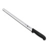 ProCouteaux - Couteau jambon & saumon - alvéolé Victorinox - 30cm Fibrox noir, Couteau à jambon &amp; saumon Fibrox de Victorinox sélectionné par l'équipe de ProCouteauxCe couteau a la capacité de trancher aussi bien le jambon que le saumon avec sa lame flexible et alvéolée. Le manche est noir et antidérapant pour une sécurité renforcée. Il a une très longue durée de vie et il est facile à aiguiser. Les couteaux Fibrox de Victorinox existent dans une plénitude de formes et sont particulièrement appréciés par les professionnels.Gravure couteau - 6 € - cliquez sur Gravure/Broderie