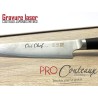 ProCouteaux - Couteau Chef / Gyuto / Éminceur - Miyako - 24cm - gravure LASER offerte, Grand couteau chef japonais à vendre sur ProCouteaux.comLe couteau chef est principalement utilisé pour couper les viandes et tailler les légumes.Sa longue lame recourbée en fait un couteau idéal pour émincer les légumes en bascule sans fatiguer le poignet.Fabriqué main à Seki au Japon, cette très belle gamme de couteaux japonais Miyako possède une lame damassée de 33 couches d'acier alliant toute la beauté et le design des couteaux typiquement japonais. Manche ergonomique en bois de cerisier en forme de DLivré dans un coffret cadeau noir très élégant au style typiquement japonaisGravure LASER sur la lame offerte - cliquez sur Gravure/Broderie et personnalisez votre couteau japonaisPour 1 € de plus, vous pouvez choisir une protection de lame économique et efficace, cliquez dans les optionsFabriqué au Japon