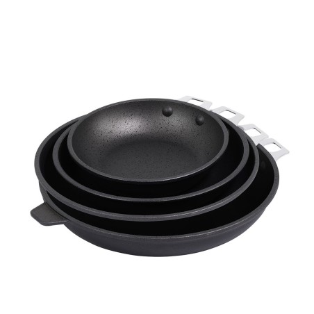 ProCouteaux - Poêle sans poignet - CHOC EXTREME - De Buyer - 24 cm, Poêle avec meilleur revêtement adhésif du marché en vente sur ProCouteaux.com !Votre poêle De Buyer, gamme Choc Extrême, garantie sans PFOA ni PFOS, vous offre pour longtemps une extrême résistance à l'abrasion. Elles sont indéformables grâce à leur corps épais et la poignée est garantie sans jeu. Tout est parfait pour faire une cuisine saine, elle est parfaite pour mijoter et réchauffer. Dureté extrême, durée de vie plus longueConvient à tous les feux, y compris l'induction.S'utilise avec les poignées amovibles. ProCouteaux - Poêle sans poignet - CHOC EXTREME - De Buyer - 24 cm, Poêle avec meilleur revêtement adhésif du marché en vente sur ProCouteaux.com !Votre poêle De Buyer, gamme Choc Extrême, garantie sans PFOA ni PFOS, vous offre pour longtemps une extrême résistance à l'abrasion. Elles sont indéformables grâce à leur corps épais et la poignée est garantie sans jeu. Tout est parfait pour faire une cuisine saine, elle est parfaite pour mijoter et réchauffer. Dureté extrême, durée de vie plus longueConvient à tous les feux, y compris l'induction.S'utilise avec les poignées amovibles.