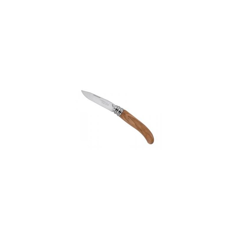ProCouteaux - Couteau pliant l'alpage 11 cm - Bois d'olivier - André Verdier, Le couteau pliant par excellence - Disponible chez ProCouteaux Couteau pliant de 11 cm, facile à transporter.Manche en bois d'olivier ergonomique du fait de son bout légèrement courbé.L'utilisation du couteau est très sûre grâce à la virole tournante/bloquante à double guidage (breveté).Lame en acier inoxydable.Fabrication française.Nos autres couteaux pliants disponibles ici L'ensemble de nos ustensiles pour parfaire votre équipement de cuisine 