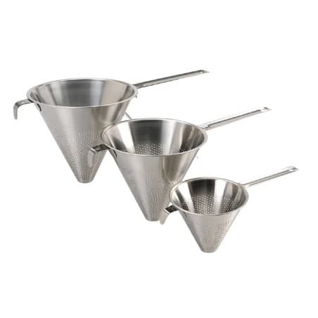 Chinois de cuisine - 18 cm - 20 cm - 24 cm - tout inox Chinois de cuisine - 18 cm - 20 cm - 24 cm - tout inox